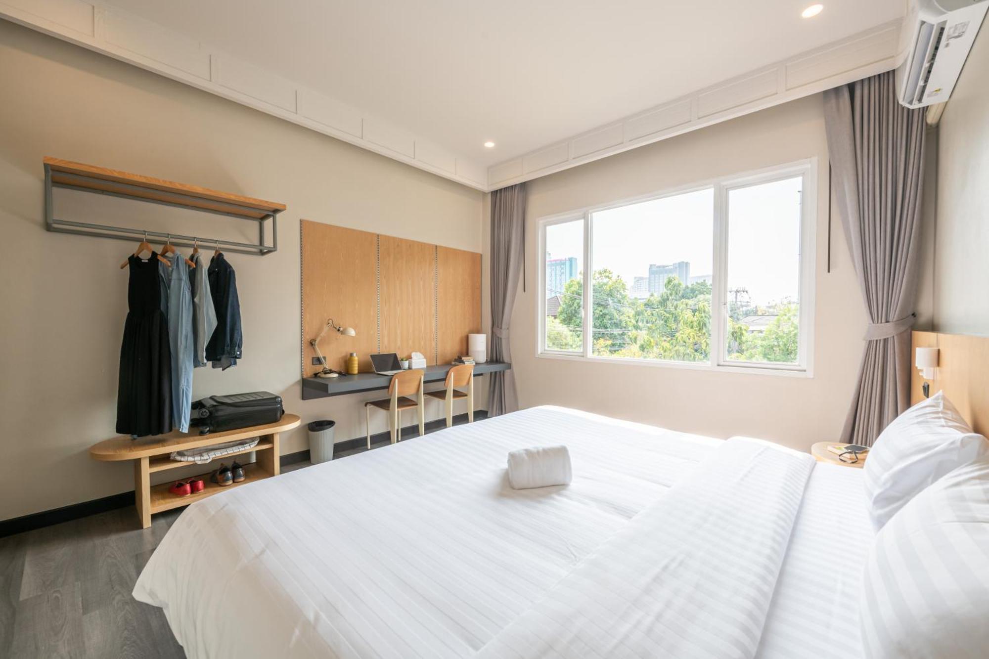 Alt Pingriver Coworking & Coliving Space Chiang Mai Extérieur photo