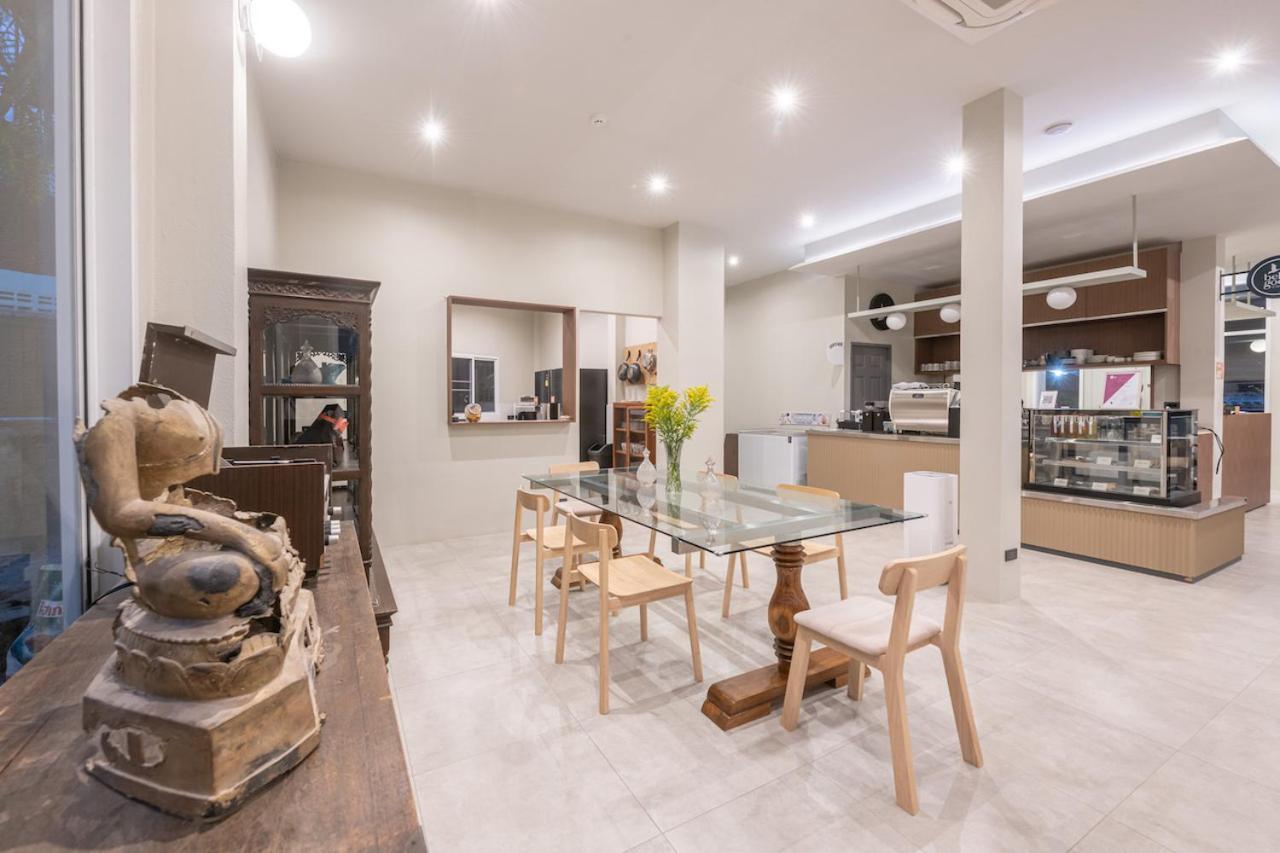 Alt Pingriver Coworking & Coliving Space Chiang Mai Extérieur photo